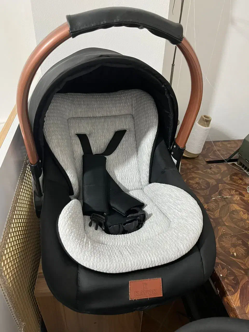 کریر در حد استفاده نشده نو نو نو|اسباب و اثاث بچه|محمودآباد, |دیوار