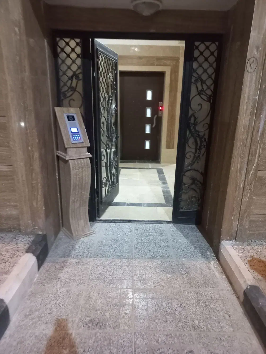 ۱۰۰ متر اپارتمان نوساز چهار باغ|اجارهٔ آپارتمان|پرند, فاز ۰|دیوار