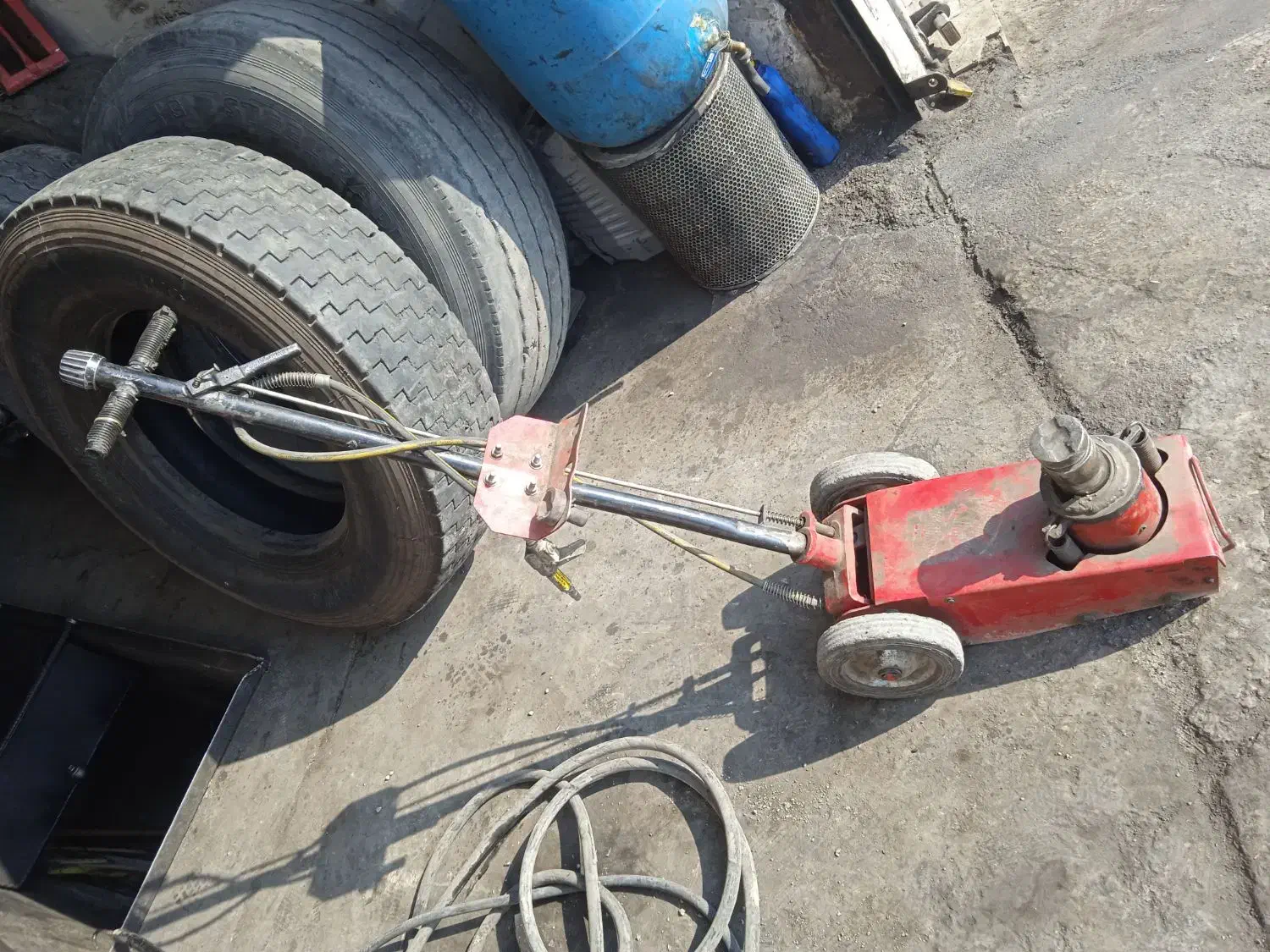 جک بادی ۲۲الی۳۰ تن سالم|ابزارآلات|میانه, |دیوار