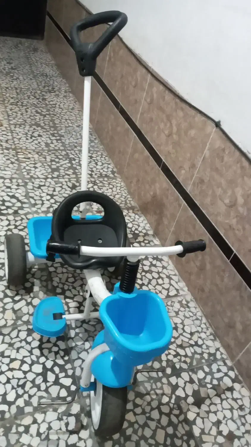 سه چرخه کودک تاب روروئک|دوچرخه، اسکیت، اسکوتر|رشت, نظری|دیوار