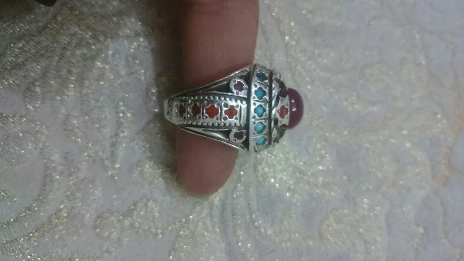 انگشتر یاقوت|جواهرات|اقبالیه, |دیوار