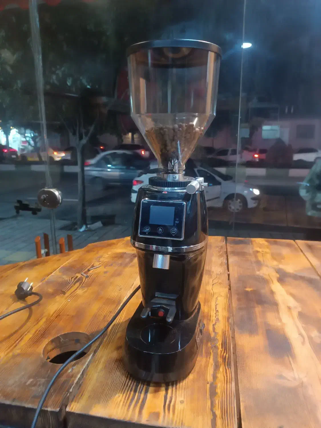 آسیاب ۰۲۵ هوم|کافیشاپ و رستوران|رشت, لاکانی|دیوار