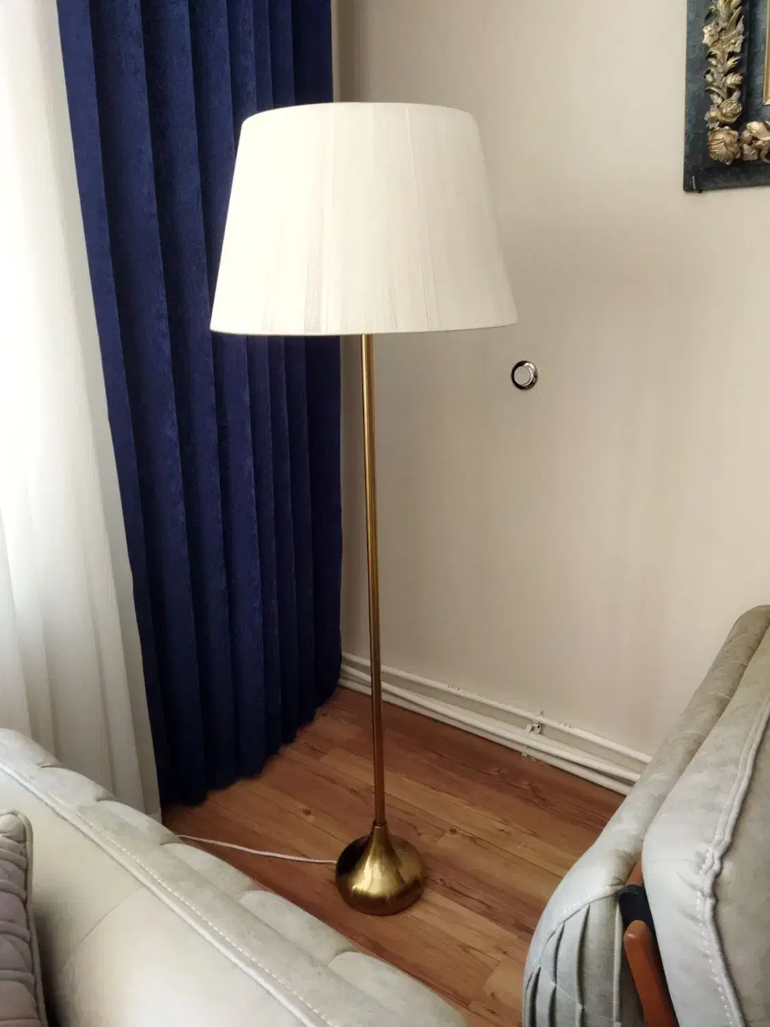 آباژورکنارسالنی کاملاا نو|چراغ خواب و آباژور|قزوین, |دیوار