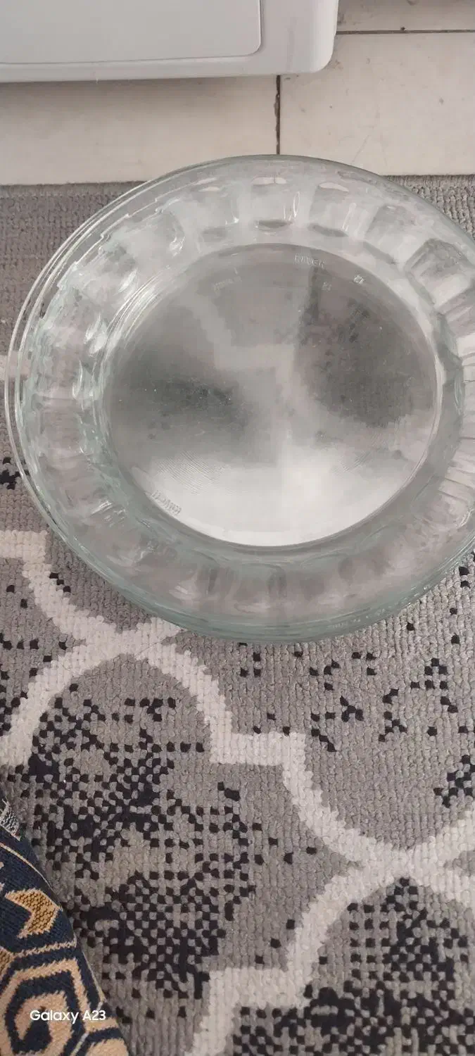 بشقاب شیشه ای لب انگشتی ۳۰۰هزار تومن|ظروف سرو و پذیرایی|خرم‌آباد, |دیوار