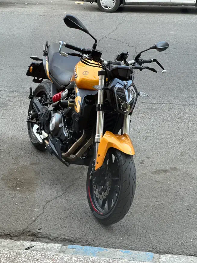 بنلی جفت سیلندر ۳۰۰ مدل ۴۰۳|موتورسیکلت|هشتگرد, شهرک ولیعصر (مصلی)|دیوار