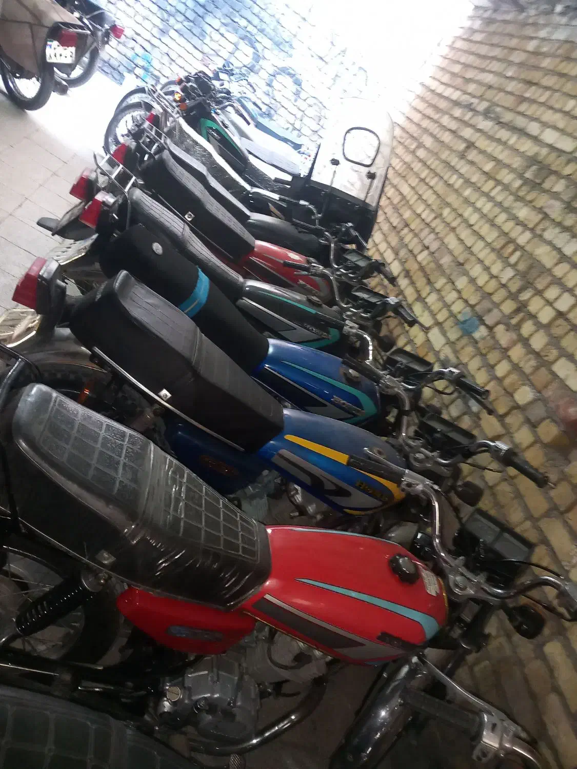 موتور۸۲|موتورسیکلت|کاشان, کارگر|دیوار