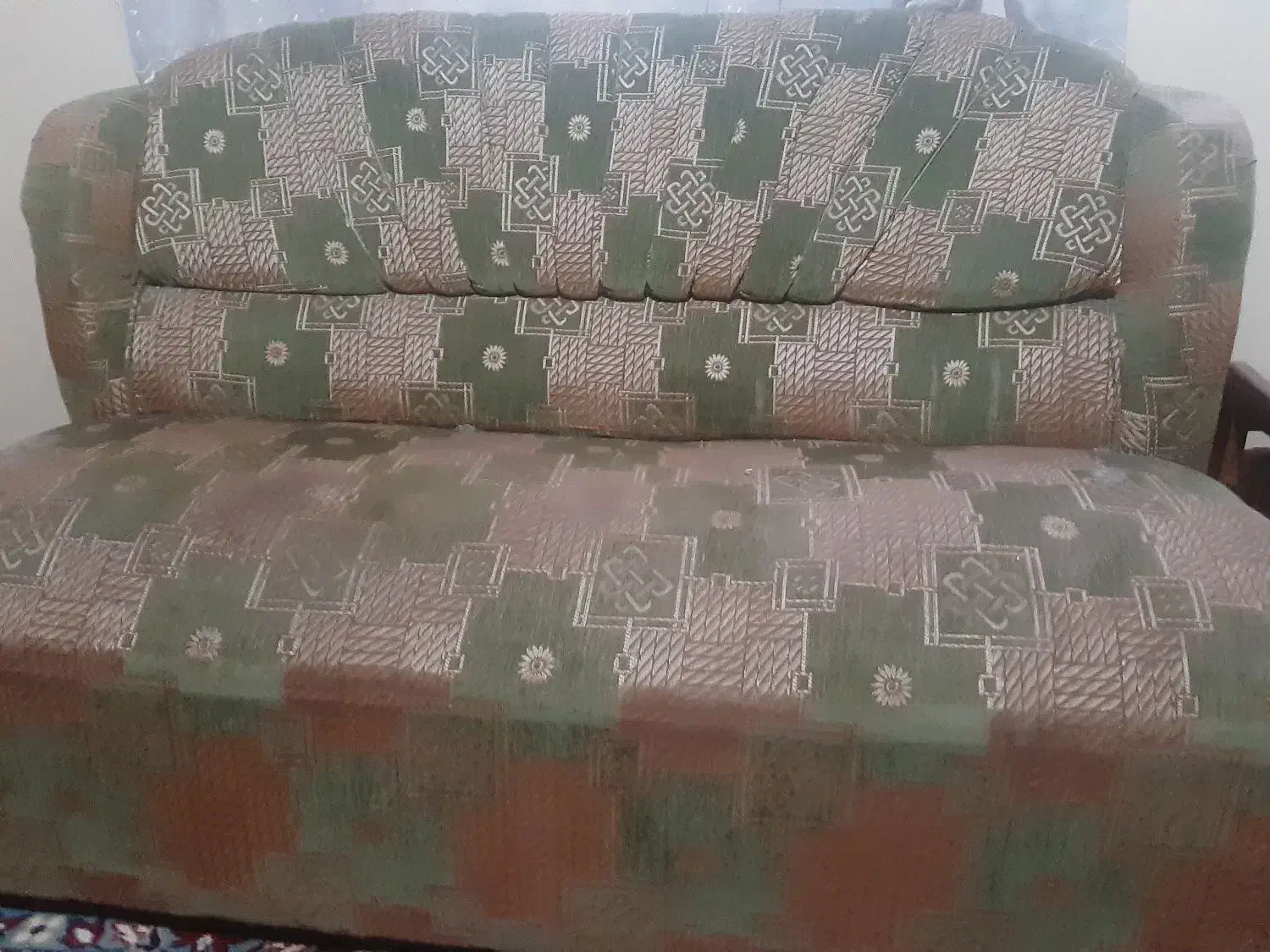 راحتی|مبلمان خانگی و میز عسلی|لاهیجان, کوی خزر|دیوار