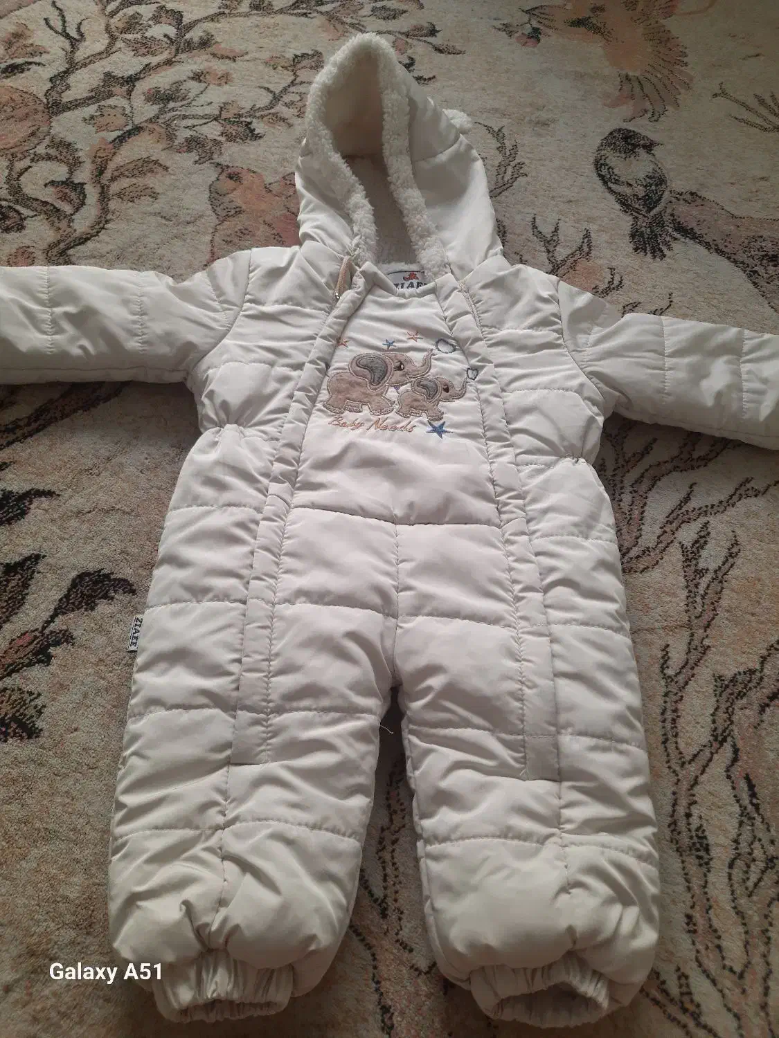 لباس نوزاد|لباس|مشکین‌دشت, |دیوار