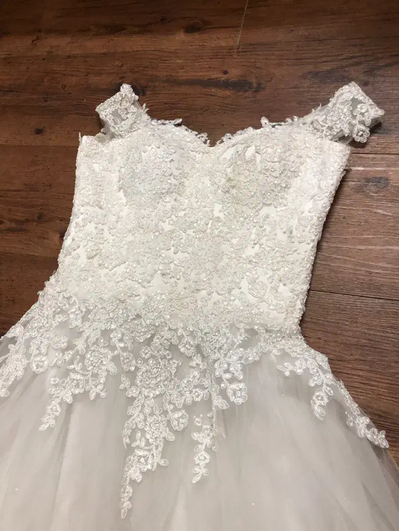 لباس عروس|لباس|گنبد کاووس, |دیوار