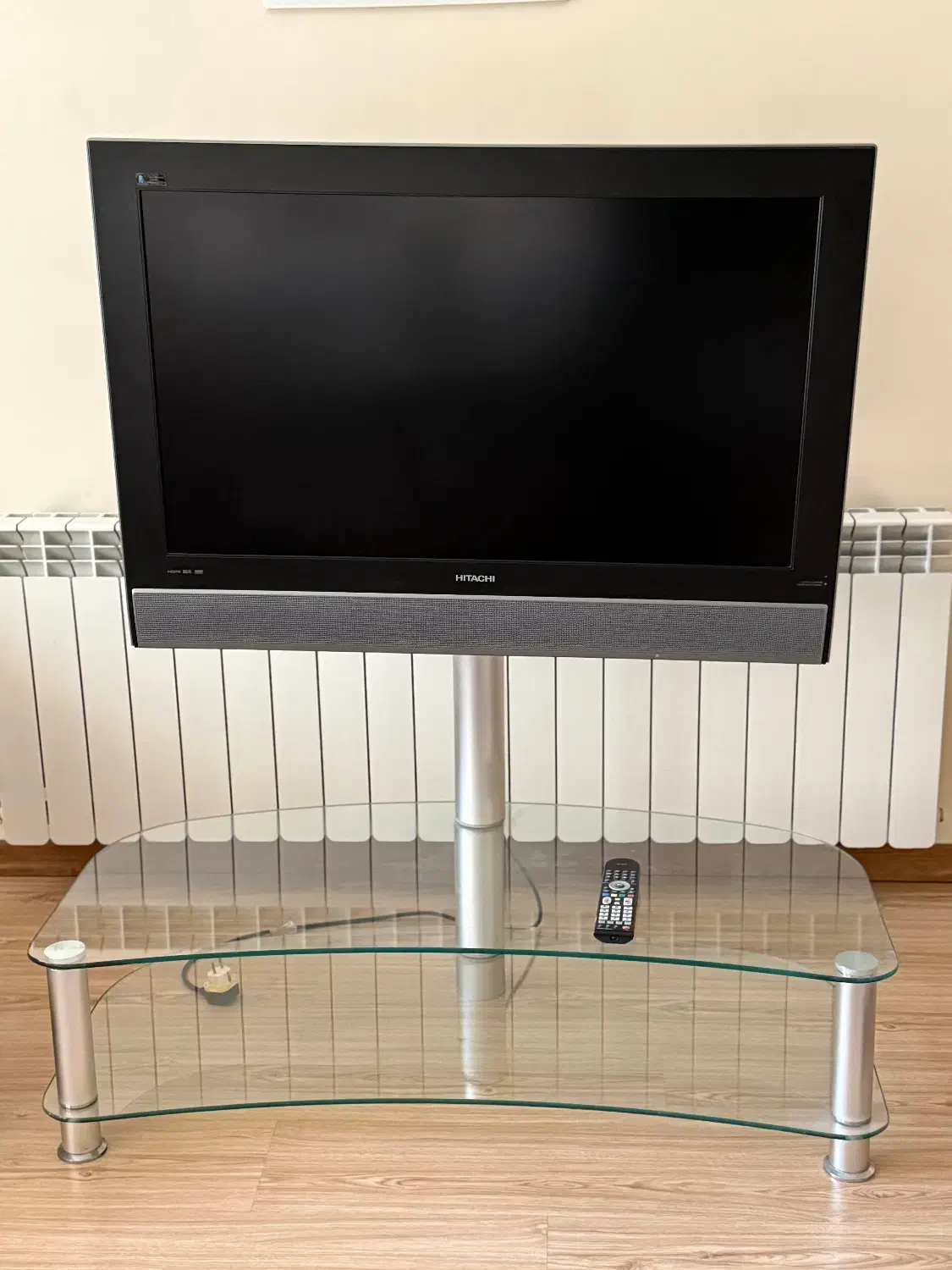 تلویزیون و میز تلویزیون|تلویزیون و پروژکتور|تهران, شهرک هما|دیوار