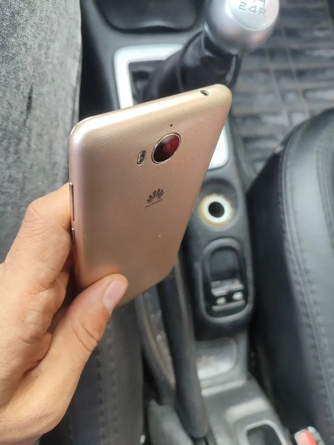 y5 هواوی . همه چی روش نصب میشه|موبایل|یزد, |دیوار