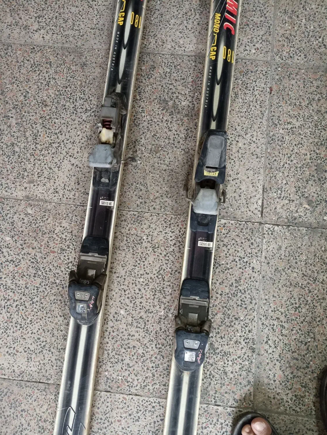 چوب اسکی|ورزش‌های زمستانی|قدس, شهر‌قدس|دیوار