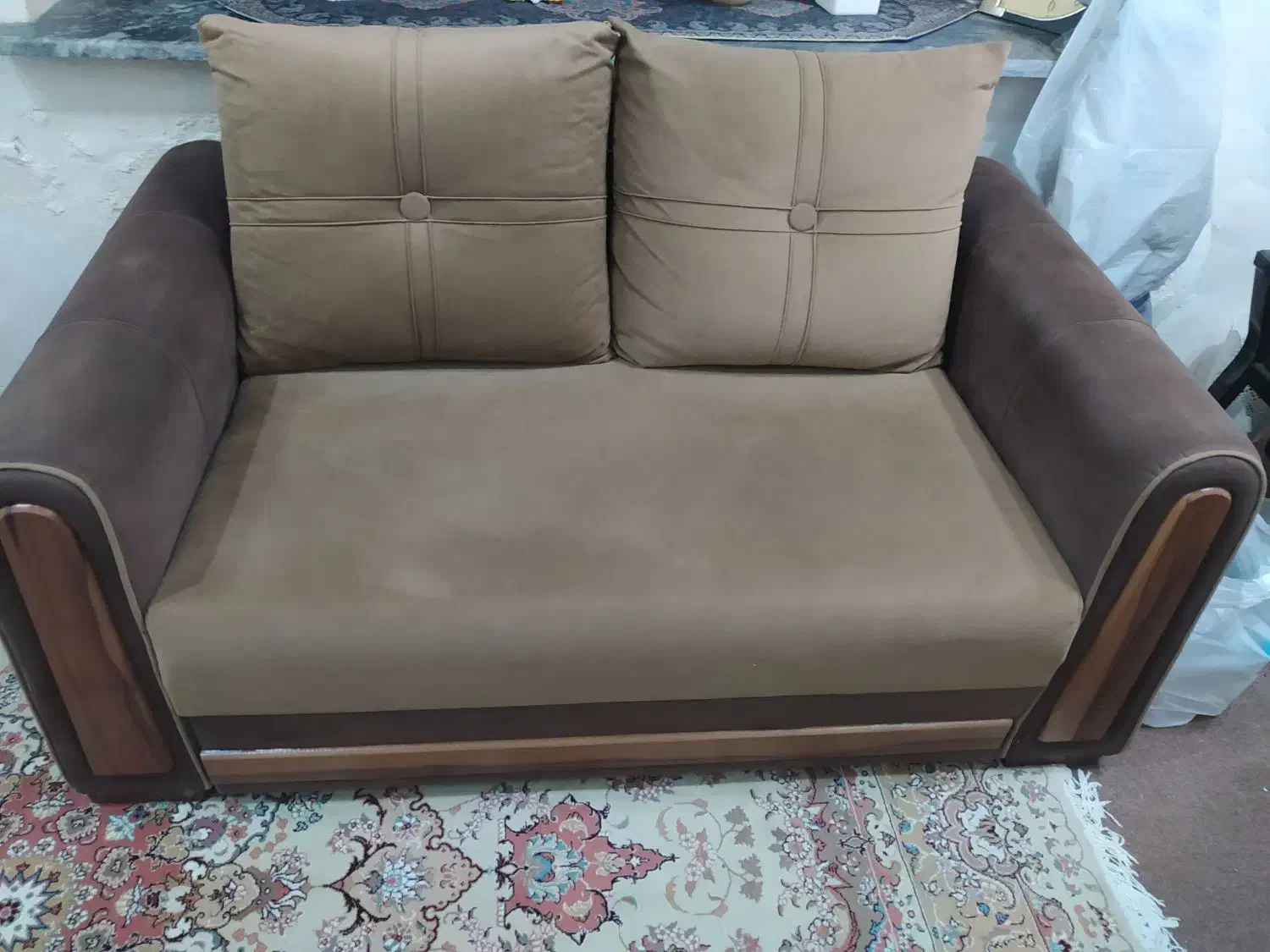 مبل|مبلمان خانگی و میز عسلی|رشت, چله خانه|دیوار