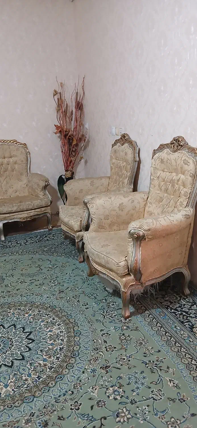 مبل سلطنتی ۷نفره|مبلمان خانگی و میز عسلی|شیراز, دلجو|دیوار
