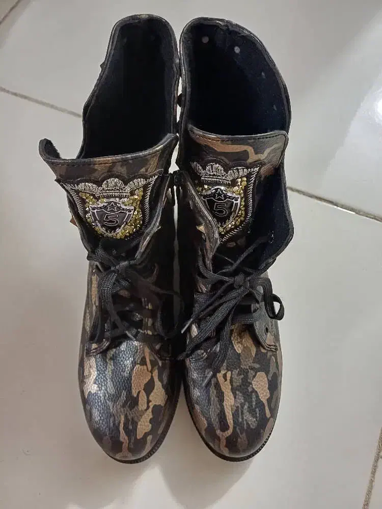 نیم بوت|کیف، کفش، کمربند|مشهد, مشکینی (شهرک غرب)|دیوار