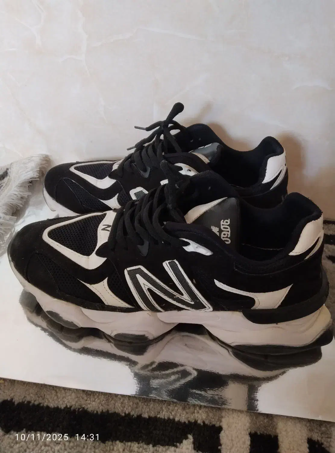 یک جفت کتانی نیو بالانس|کیف، کفش، کمربند|سهند, |دیوار