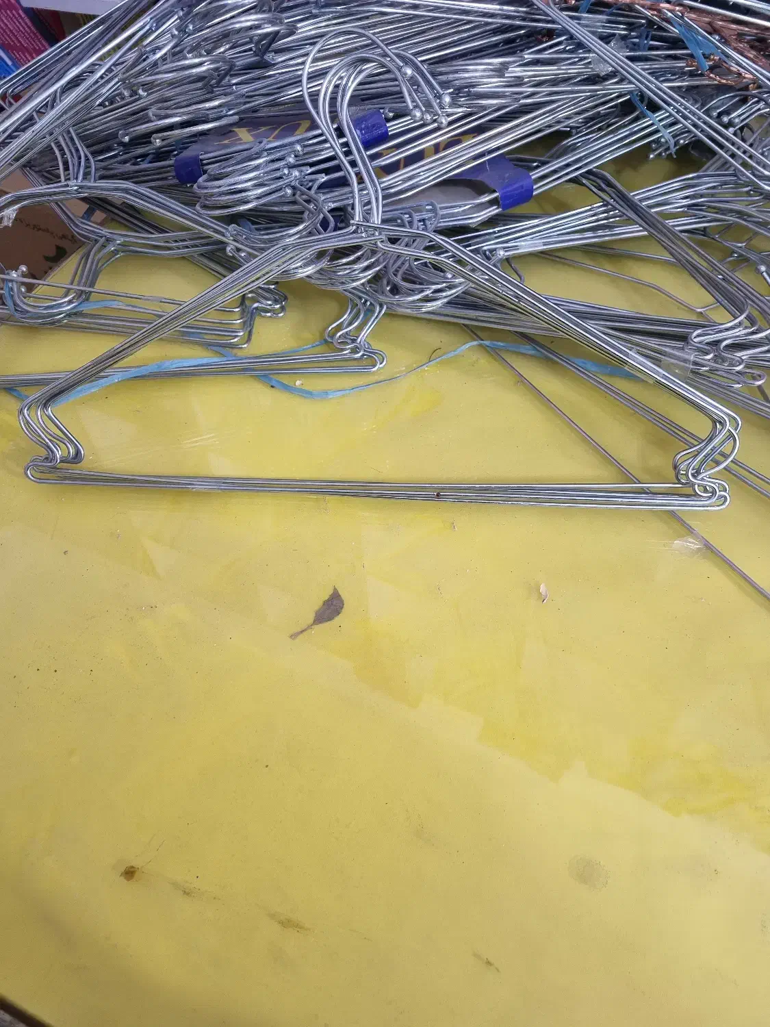 رخت‌آویز فلزی بسته ۶ عددی|بندرخت و رخت‌آویز|مریوان, |دیوار