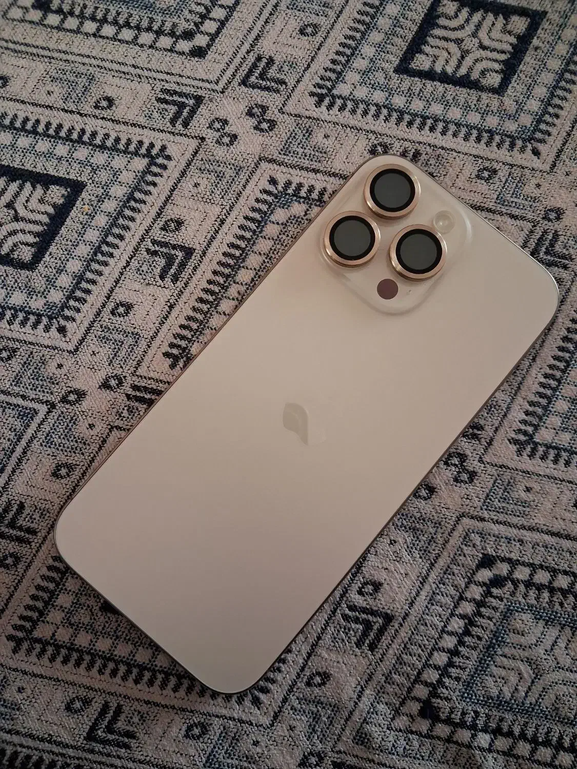 یک عدد آیفون۱۶پرومکس سریm|موبایل|اردبیل, |دیوار