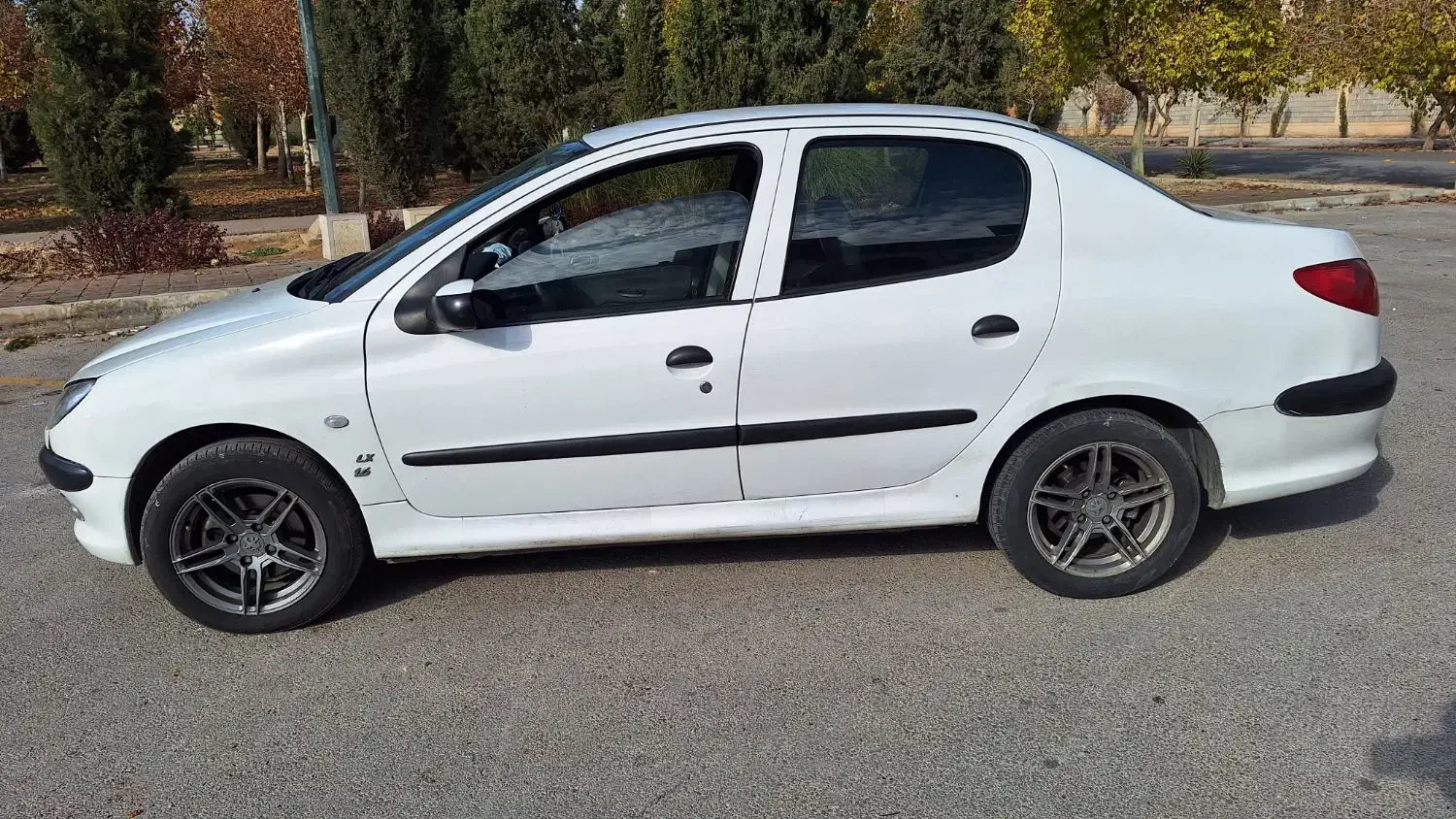 206 sd مدل ۹۶|خودرو سواری و وانت|شیراز, پودنک|دیوار