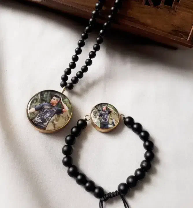 گردنبند رزینی خاص|بدلیجات|نجف‌آباد, باغ ملی|دیوار