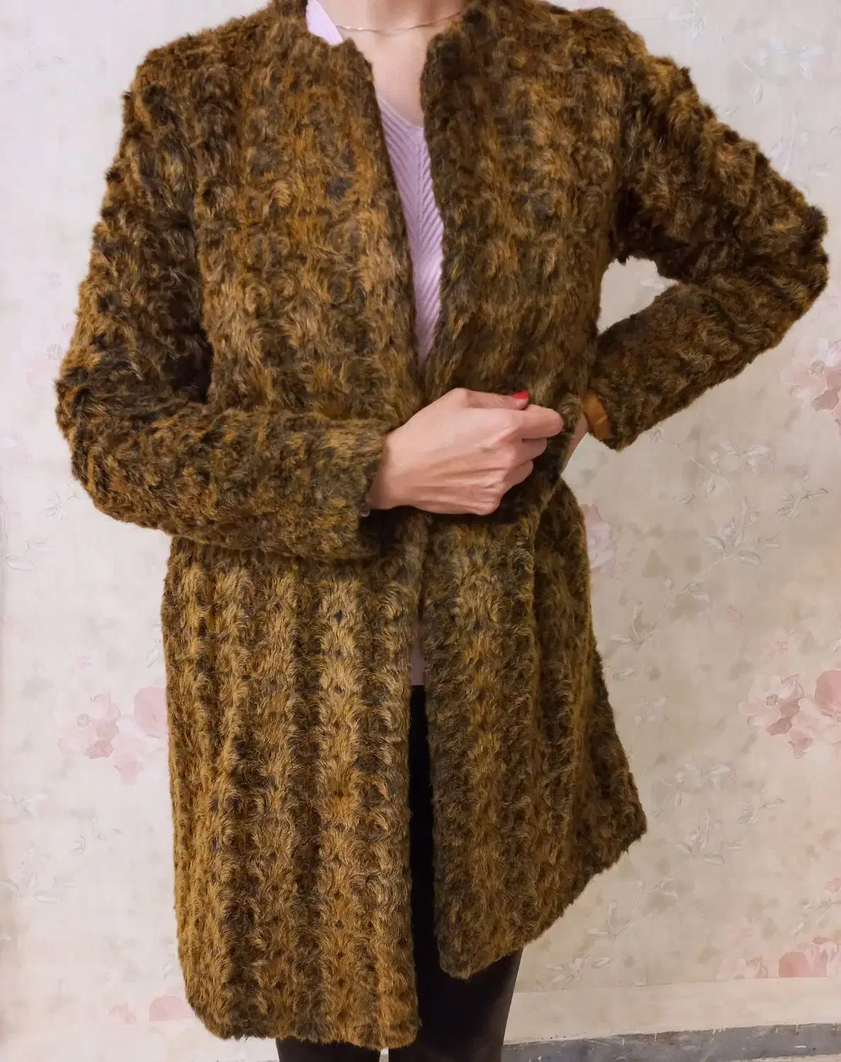 پالتو زمستانه خز|لباس|شاهینشهر, اقبال لاهوری|دیوار