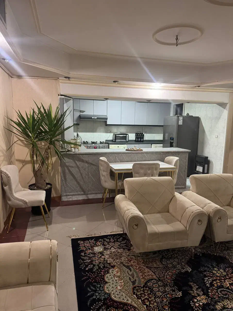 اجاره روزانه.هفتگی/آپارتمان/صدوقی|اجارهٔ کوتاهمدت آپارتمان و سوئیت|قم, سالاریه|دیوار