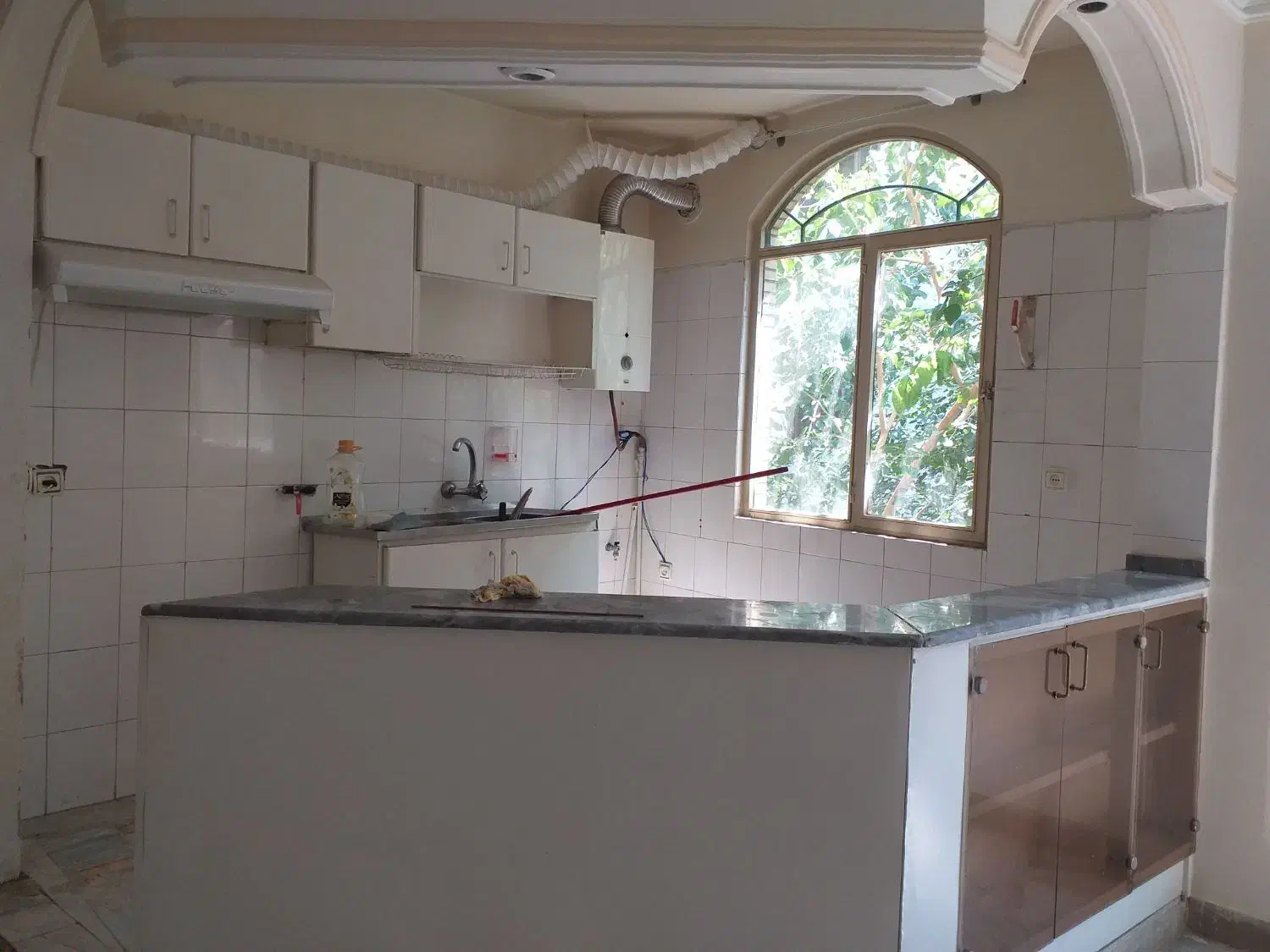 فوری/ ۴۸متر نورگیر با پارکینگ و انباری