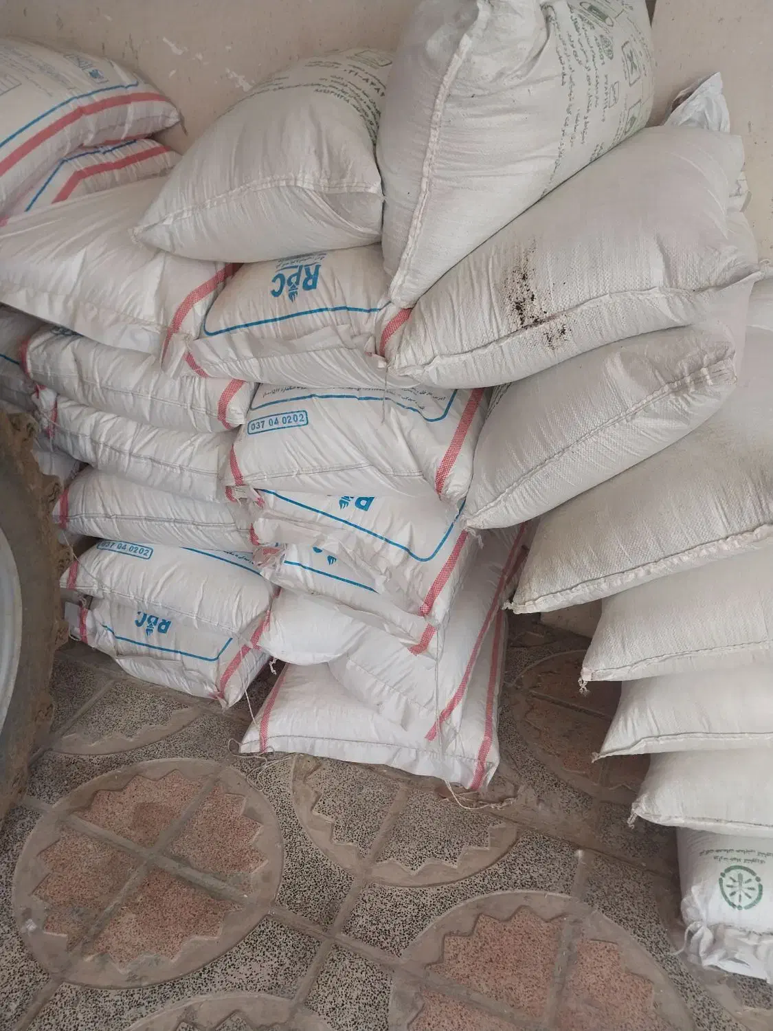 کود اوره|خدمات باغبانی و درختکاری|نهاوند, |دیوار