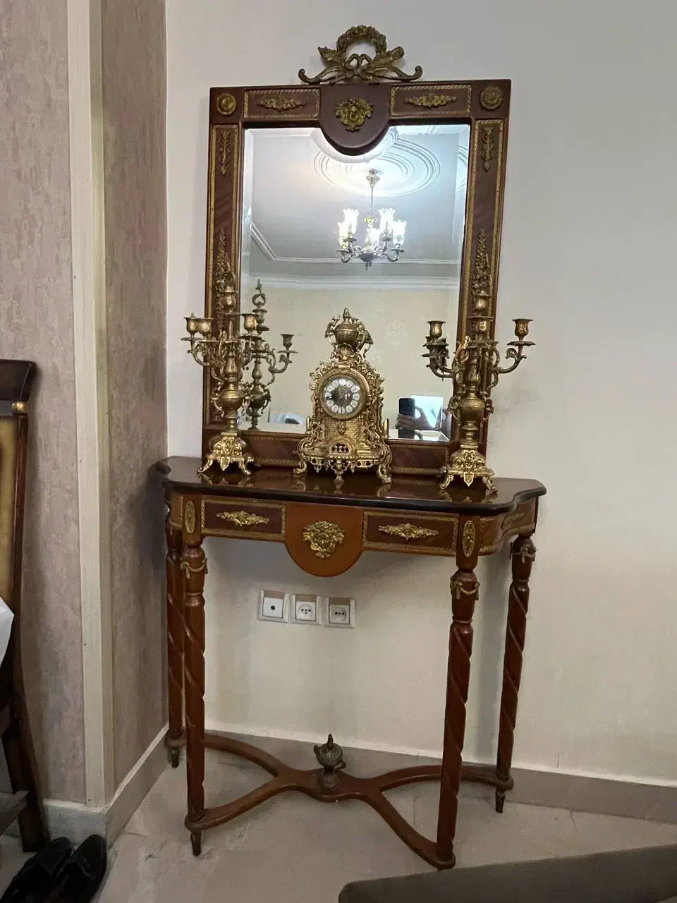 آینه کنسول برنز کاری شده|بوفه، ویترین، کنسول|تهران, ارم|دیوار
