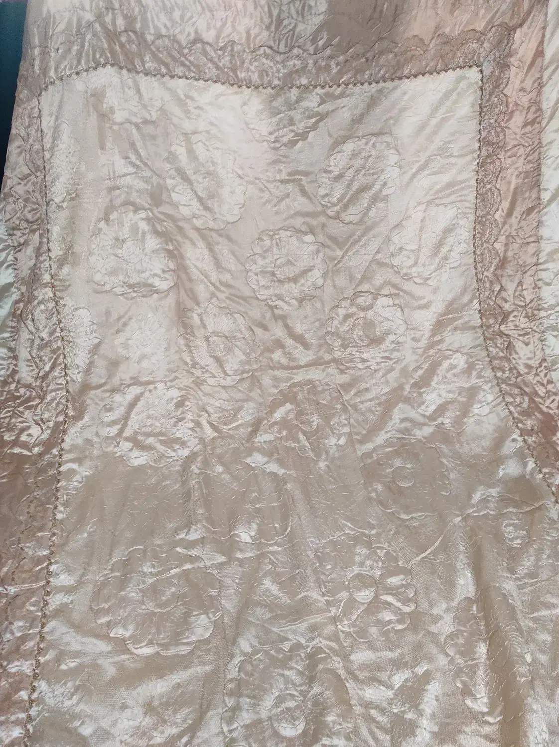 رو تختی طلایی دونفره|سرویس روتختی|بروجرد, |دیوار