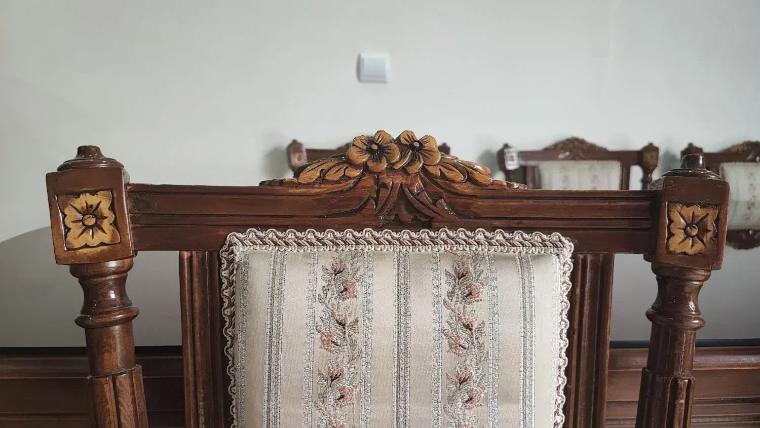 سرویس ناهارخوری ۸ نفره چوبی منبتکاری شده|میز و صندلی غذاخوری|پردیس, فاز ۸|دیوار