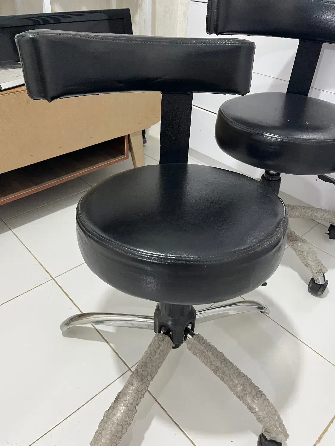 صندلی|دفتر کار|قدس, شهرقدس|دیوار