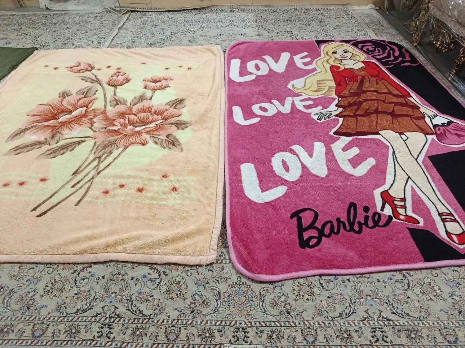 سه عدد پتو سالم وتمیز در حد نو|رختخواب، بالش، پتو|کرج, ساماندهی|دیوار