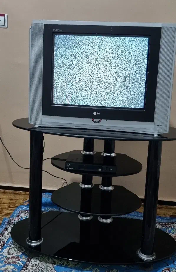 تلویزیون الجی وگیرنده دیجیتال ومیزتلویزیون|تلویزیون و پروژکتور|ورامین, ورامین|دیوار