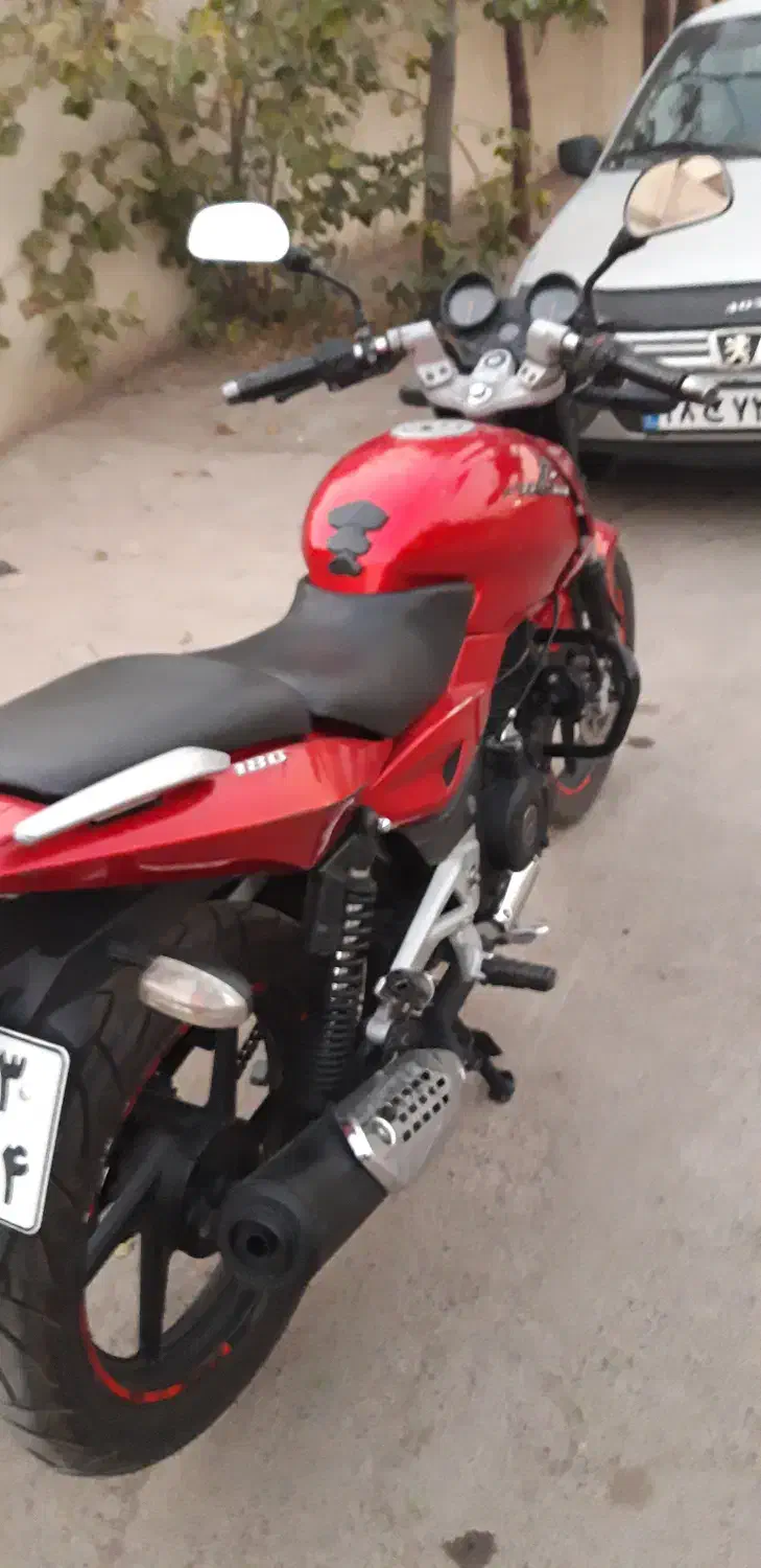 پالس ۱۸۰ یو جی فور|موتورسیکلت|تهران, افسریه شمالی|دیوار