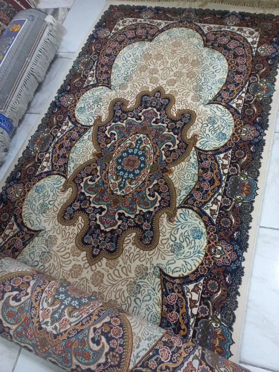 ۲۰ تخته فرش کارکرده درحدنو|فرش|بندرعباس, |دیوار