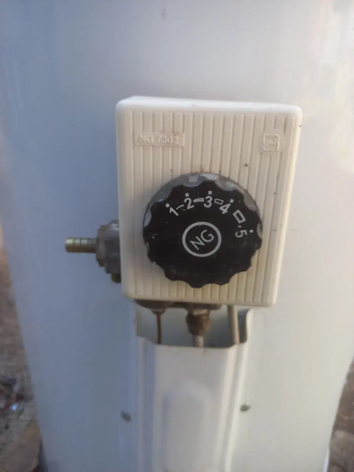 آبگرمکن مخزنی اطمینان ۵۰ گالانی|آبگرمکن، پکیج، شوفاژ|فیروزآباد (فارس), |دیوار