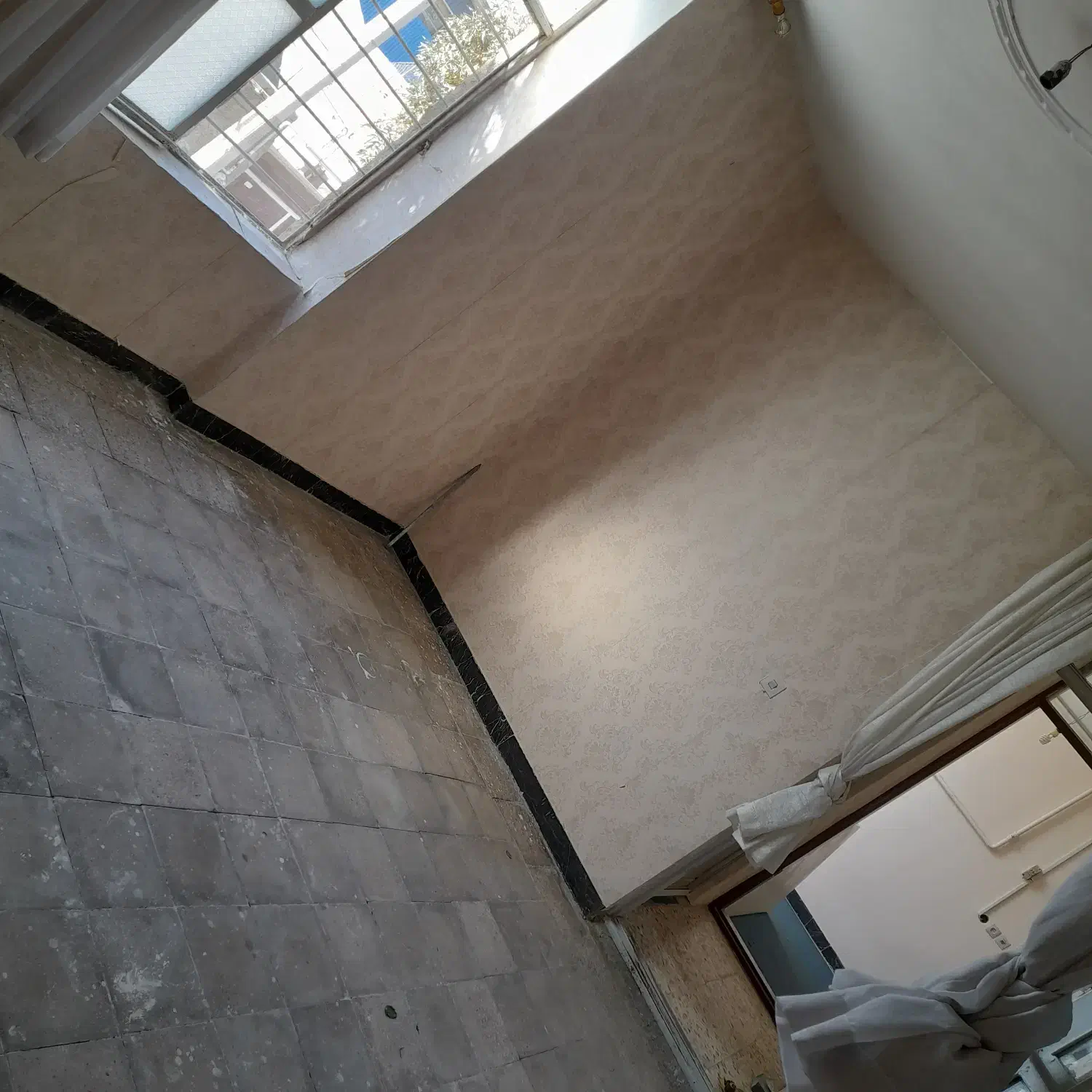 آپارتمان با تمام وسایل برای دانشجو اسدآبادی|اجارهٔ آپارتمان|کرمان, |دیوار