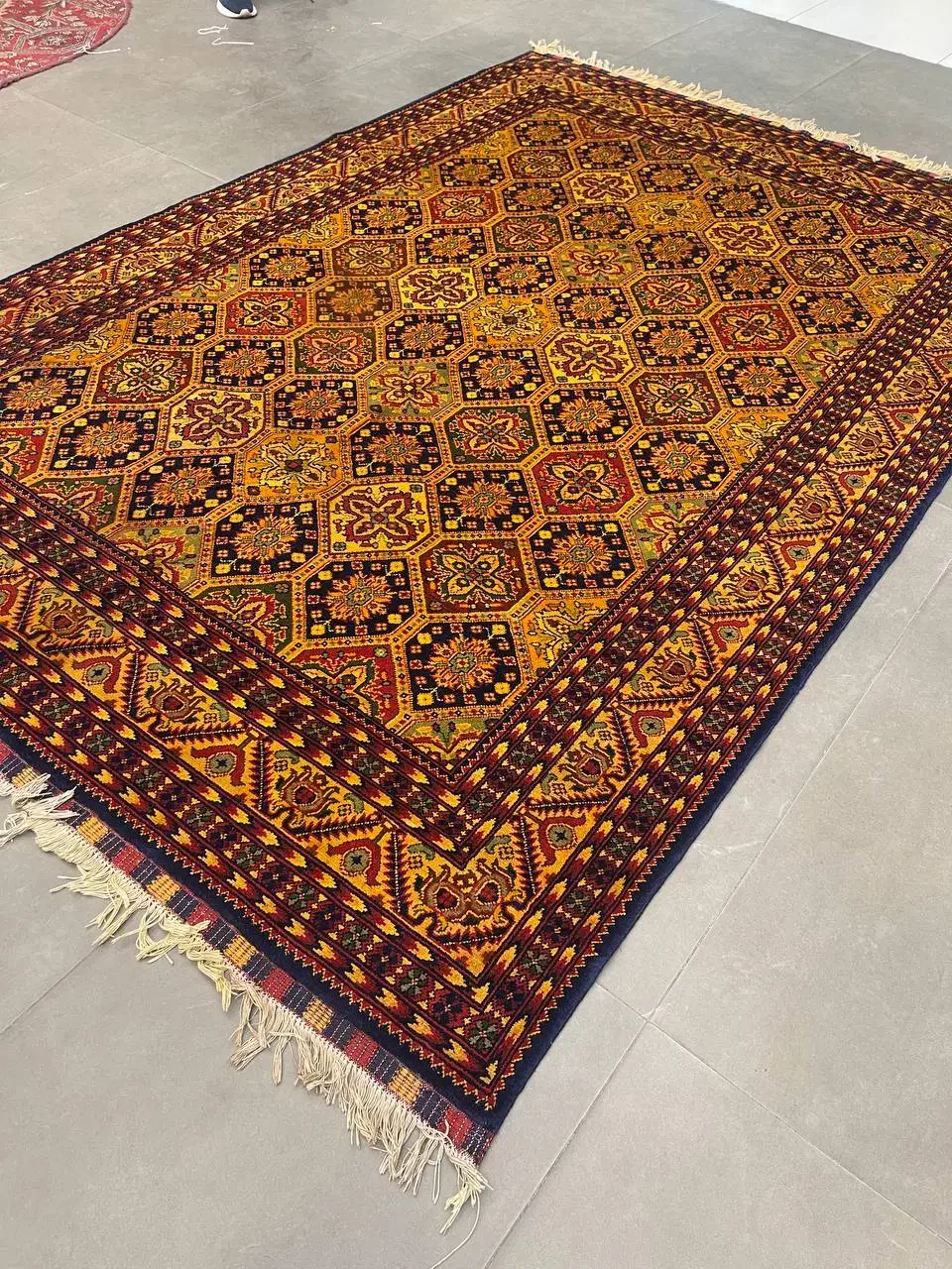 فرش دستباف (بساک) ۶ متریهای کرک لیمویی خاص|فرش|مشکین‌دشت, |دیوار