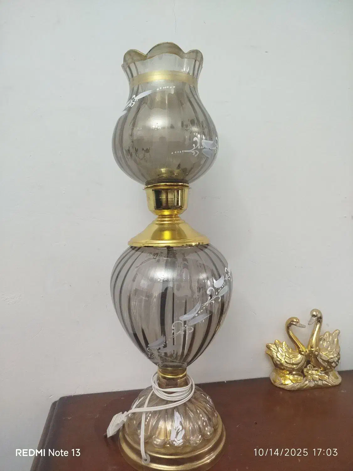 یک جفت لاله|چراغ خواب و آباژور|بروجرد, |دیوار