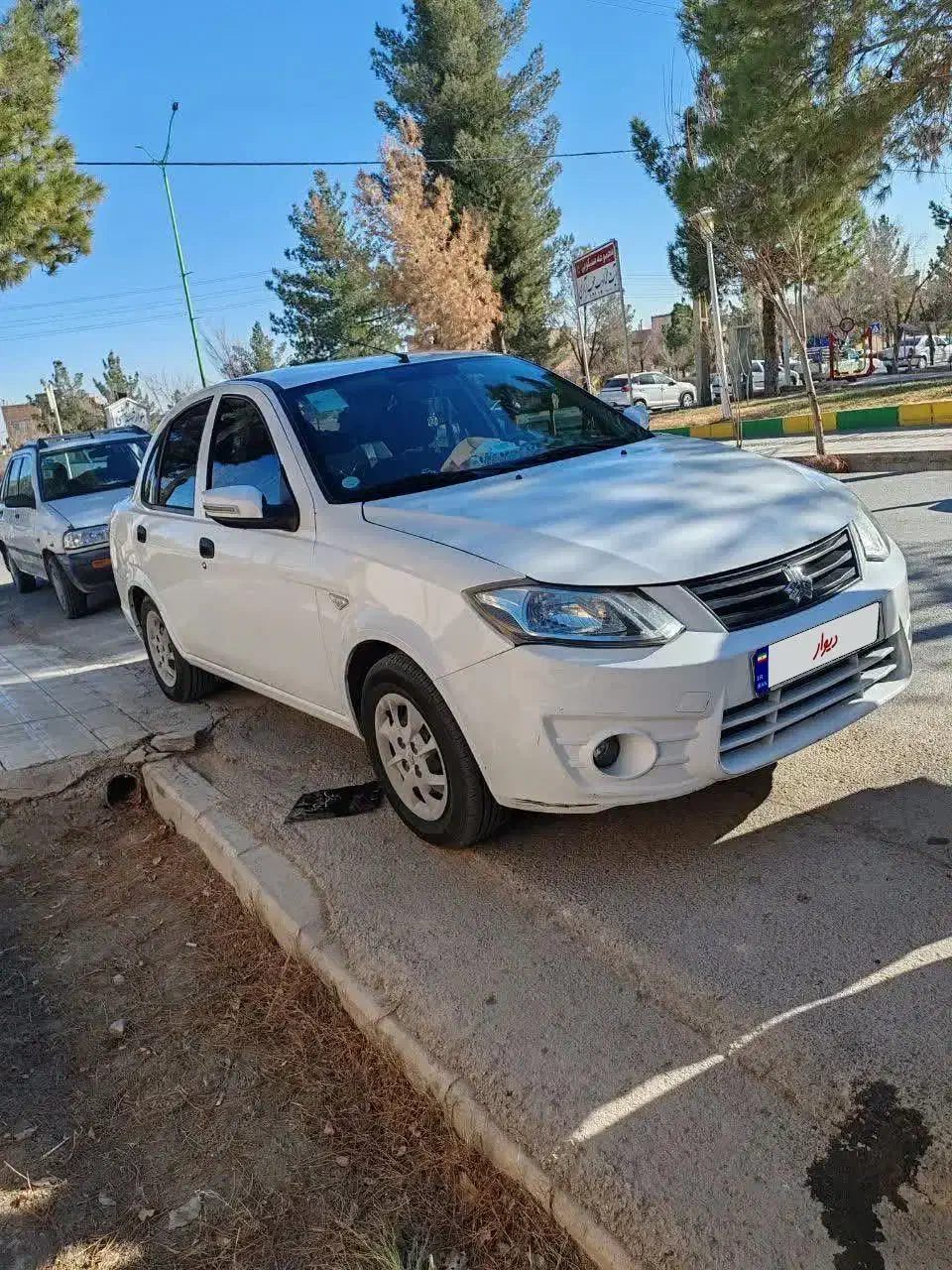 ساینا 1401|خودرو سواری و وانت|شاهین‌شهر, نظامی|دیوار