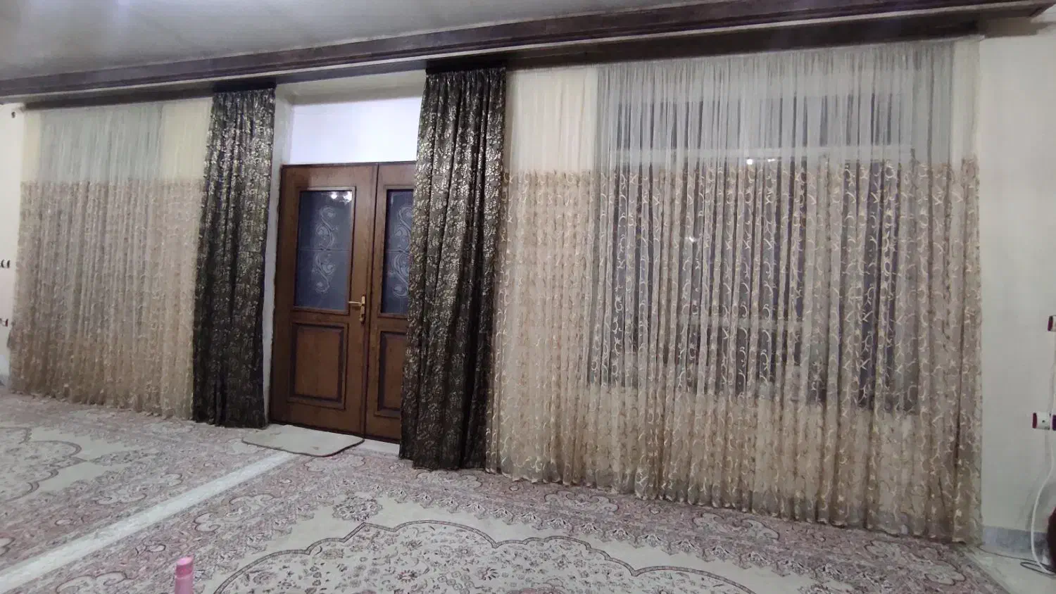 ۲۳ متر پرده تور خارجی و ۱۸ متر والان در حد نو|پرده، رانر، رومیزی|تربت‌حیدریه, آغوی|دیوار