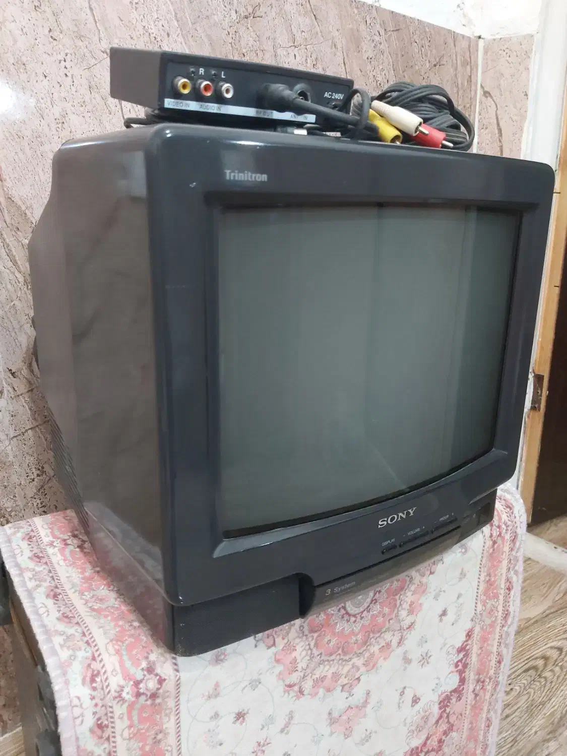 تلویزیون ۱۴ اینچ سونی رنگی کلکسیونی درحد|تلویزیون و پروژکتور|کرج, پیشاهنگی|دیوار