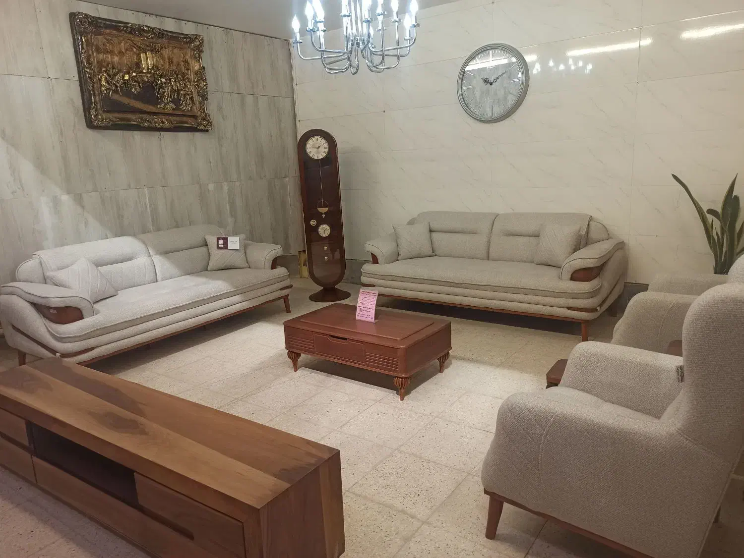 استخدام خانم مسلط به ادیت فیلم برای اینستگرام|استخدام رایانه و فناوری اطلاعات|برخوار, |دیوار