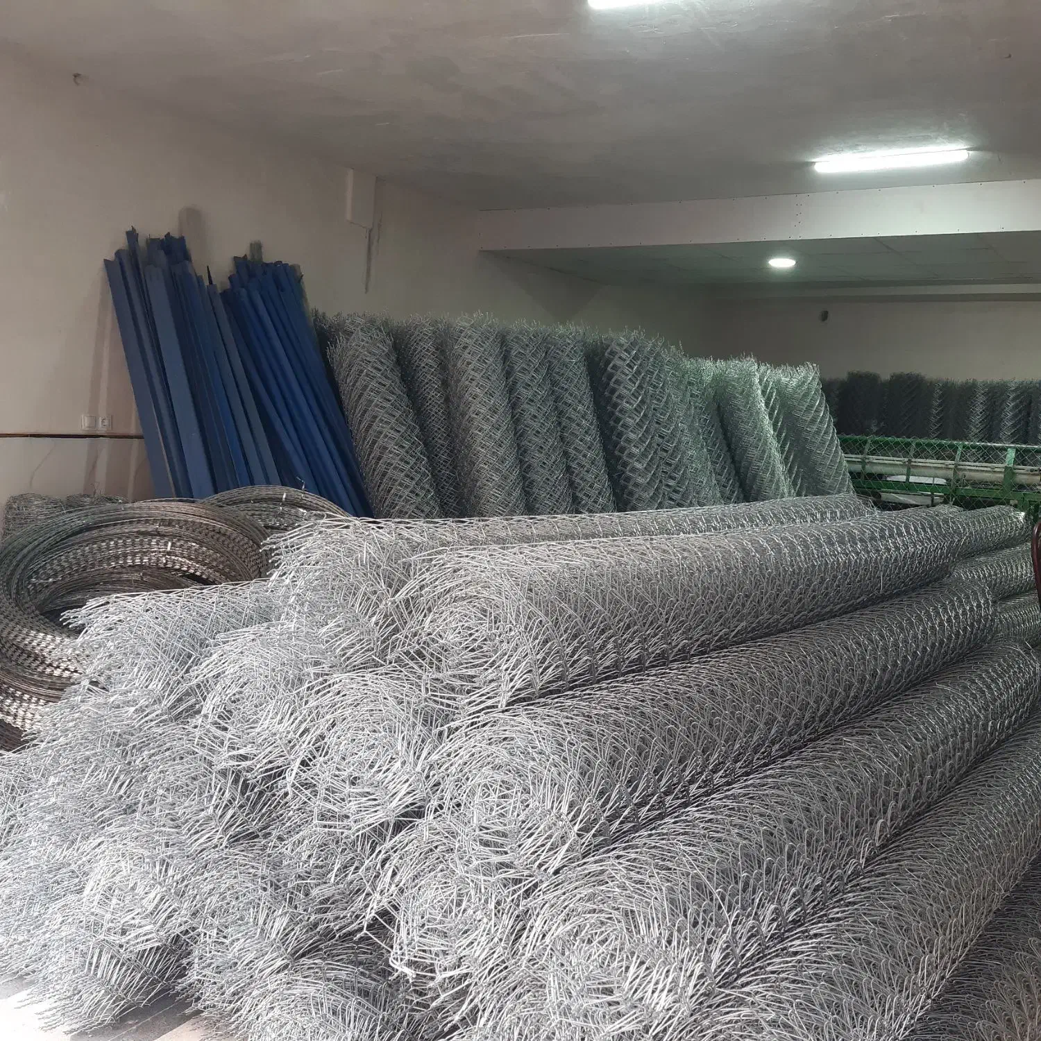 سیم خاردار و فنس حصاری آرتا اردبیل|خدمات باغبانی و درختکاری|اردبیل, |دیوار