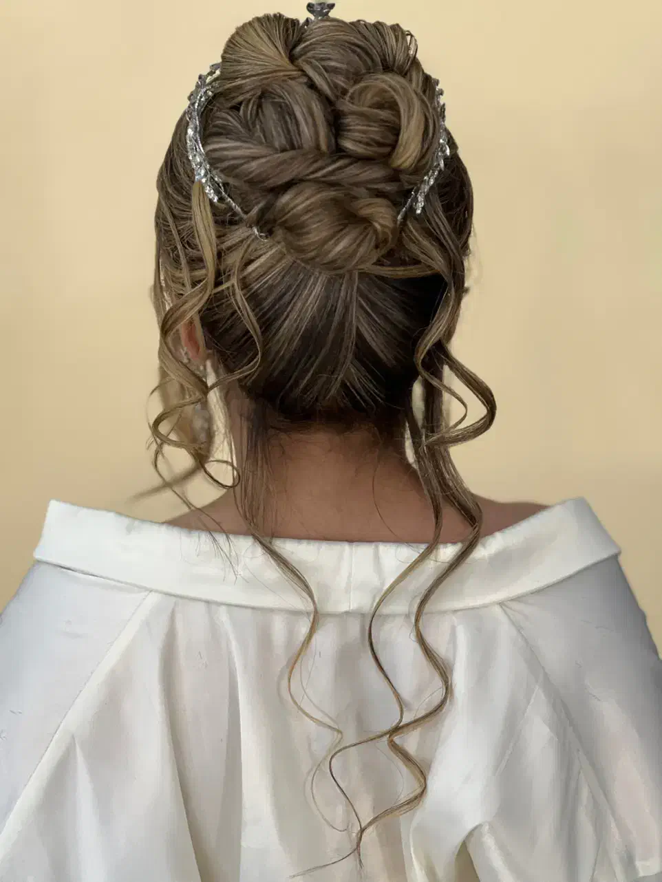 تخفیف ۵۰٪ شگفت‌انگیز شنیون|خدمات آرایشگری و زیبایی|لاهیجان, رجایی|دیوار