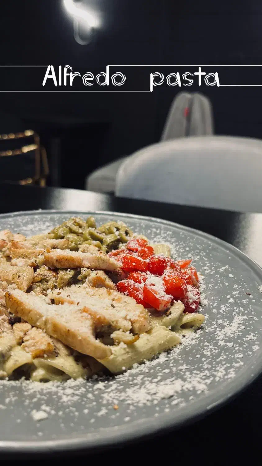 استخدام نیروی خانم و آقا|استخدام خدمات فروشگاه و رستوران|مرودشت, بیست متری بیمارستان|دیوار