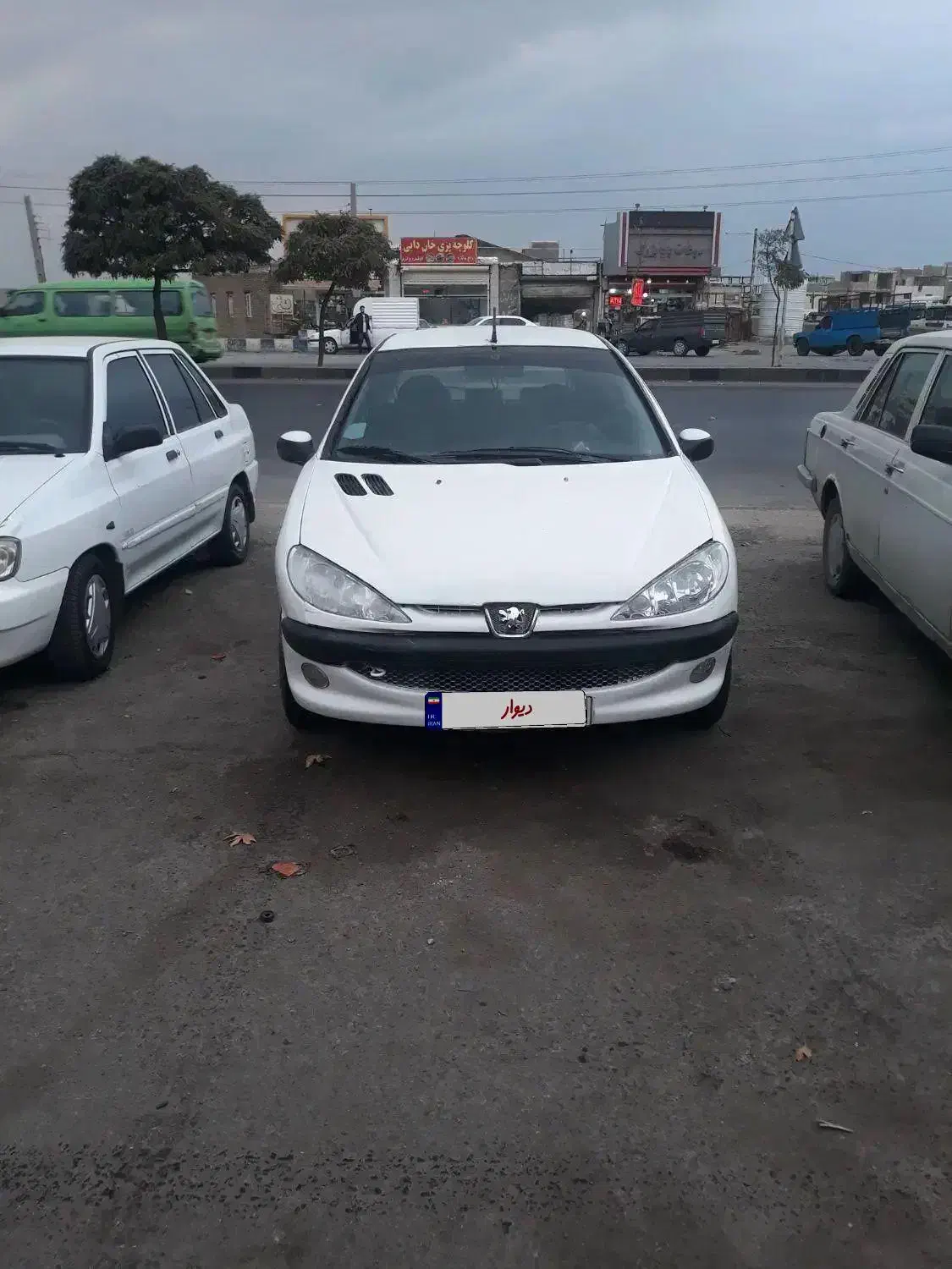 پژو ۲۰۶|خودرو سواری و وانت|ملایر, |دیوار