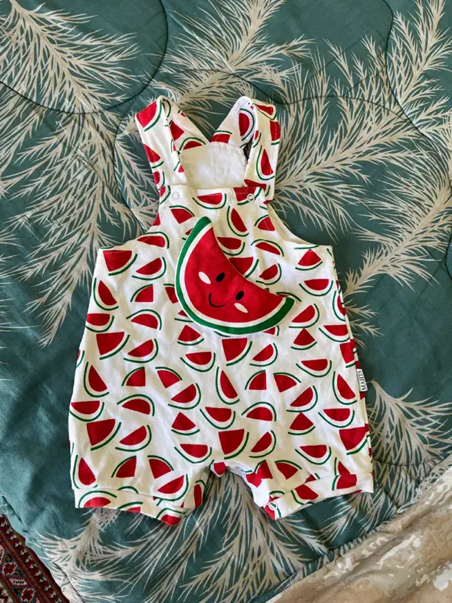 لباس های نوزادی و بچگانه کاملا نو و تمیز|کفش و لباس بچه|هشتگرد, فاز ۱ مهستان|دیوار