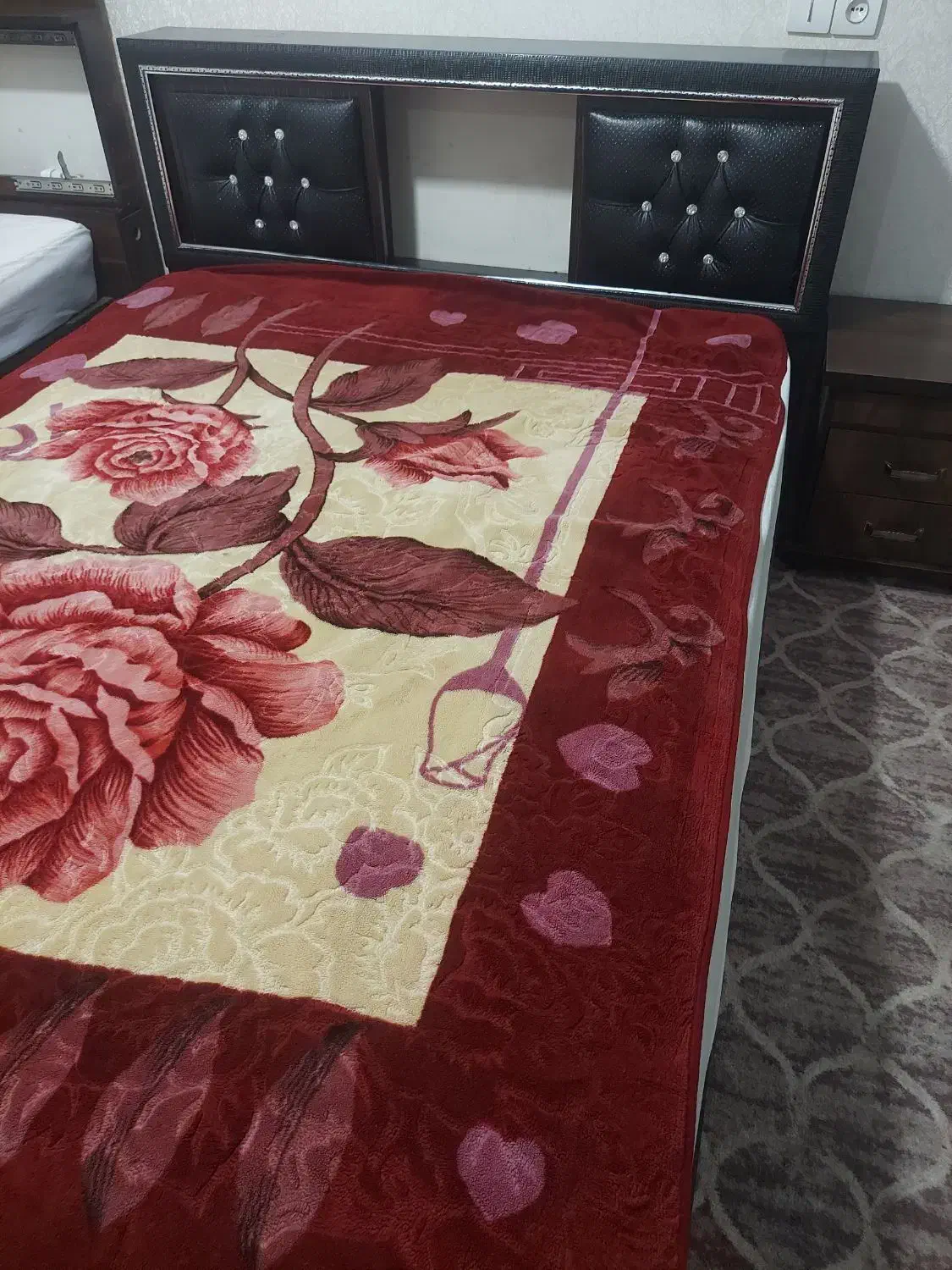 تخت خواب دونفره به همراه تشک رویا بونل|تخت و سرویس خواب|قرچک, زیبا شهر|دیوار